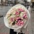 Авторський букет-гігант із ранункулюсів сорту Ханой, піоновидних спрейних рожевих троянд, гортензій та оксіпеталуму_3