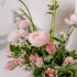 Авторський букет  в рожевих тонах в вазі-сумочці розмір М_3