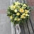 Тріобукет із тюльпанів, гіацинтів, спрейних піоновидних троянд в жовто-білих тонах_1